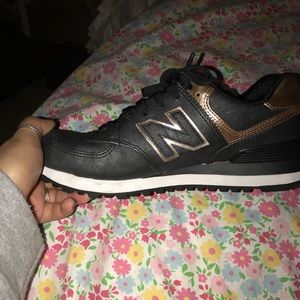 New Balance 574 - Black/Rose Gold